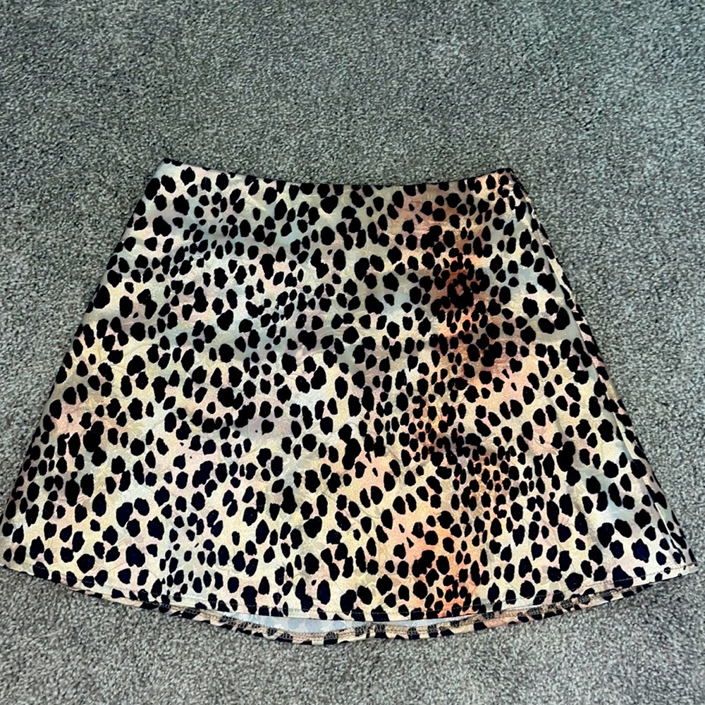 princess polly leapard print skirt. perfect condition
